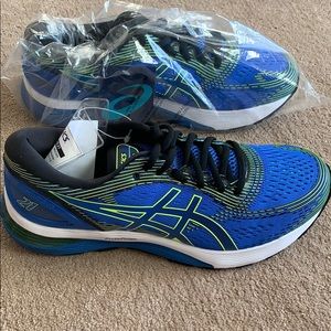 Men’s ASICS athletic shoes